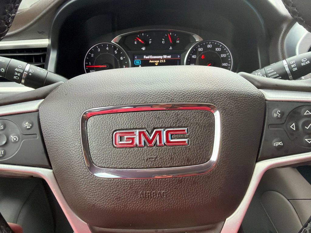 Used 2023 GMC Acadia SLT FWD image 17