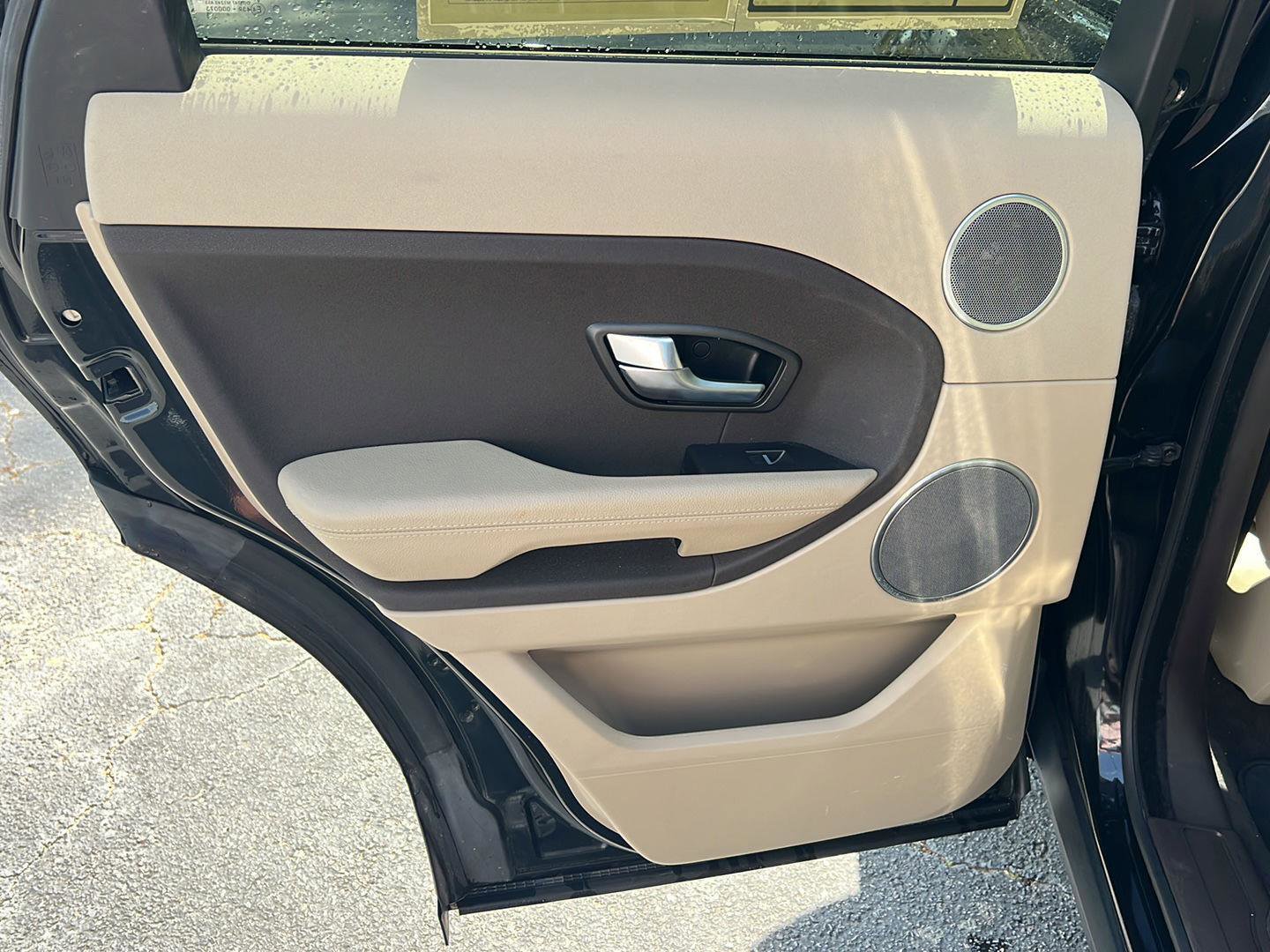 Used 2015 Land Rover Range Rover Evoque Pure Premium image 17