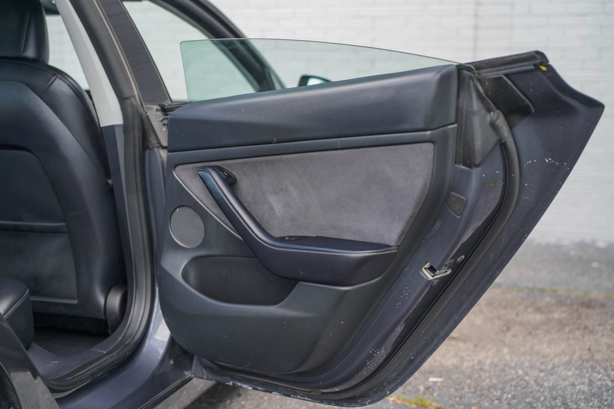 Used 2022 Tesla Model 3 Standard Range RWD image 29