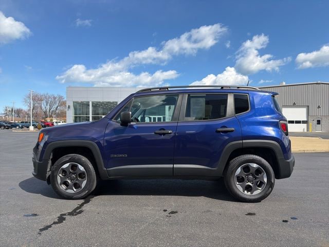 Used 2018 Jeep Renegade Sport w/ Power & Air Group image 4