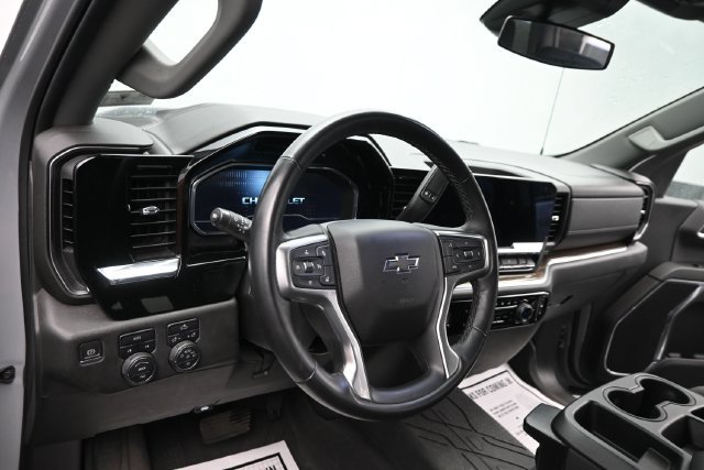 Used 2024 Chevrolet Silverado 1500 RST AWD/4WD image 13