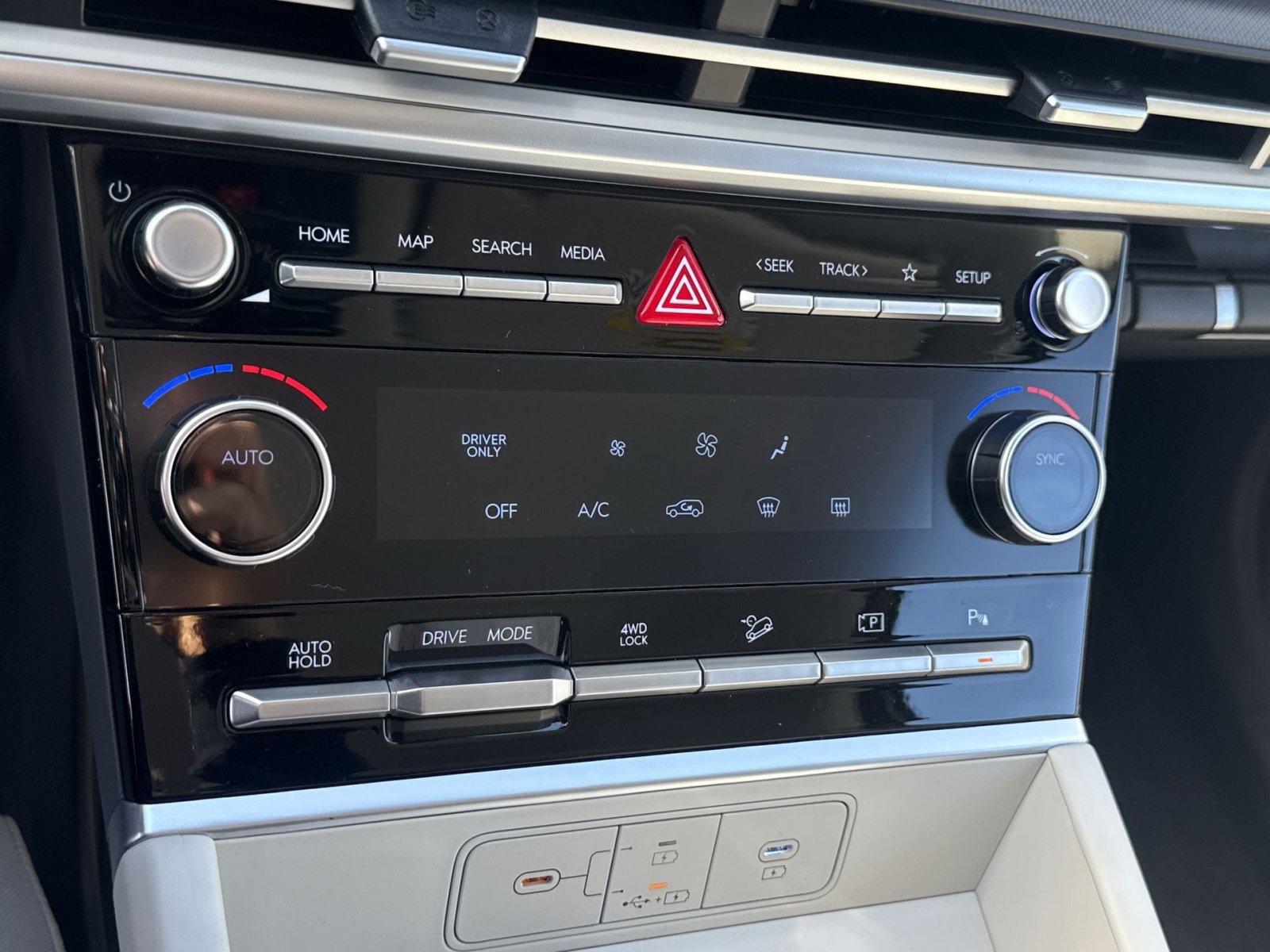 New 2026 Hyundai Santa Fe SE image 19