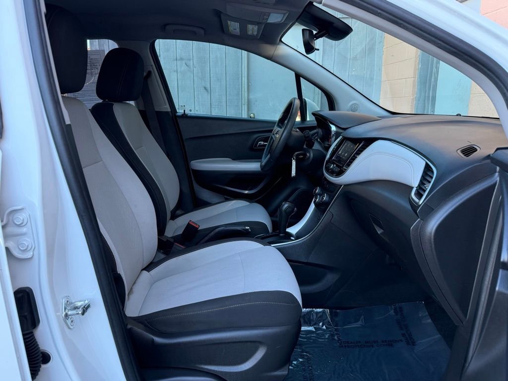 Used 2020 Chevrolet Trax LS w/ Tint and Cruise Package image 23