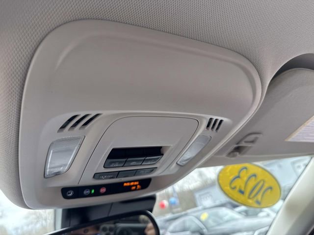 Used 2023 Buick Envision Essence w/ Sport Touring Package image 31