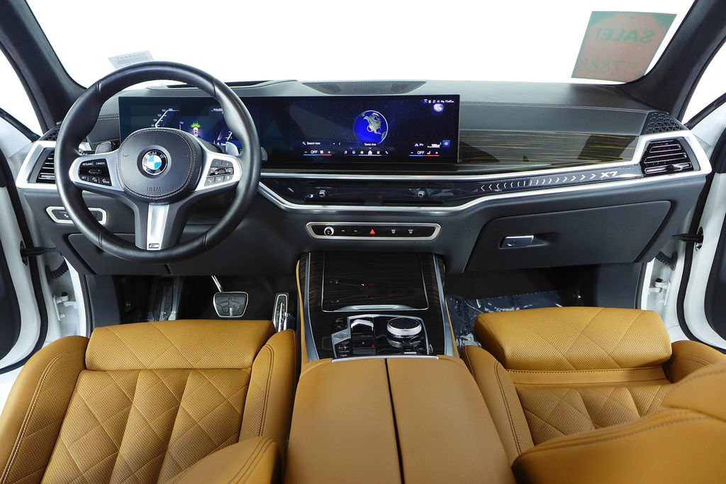 Used 2024 BMW X7 xDrive40i w/ M Sport Package AWD/4WD image 26