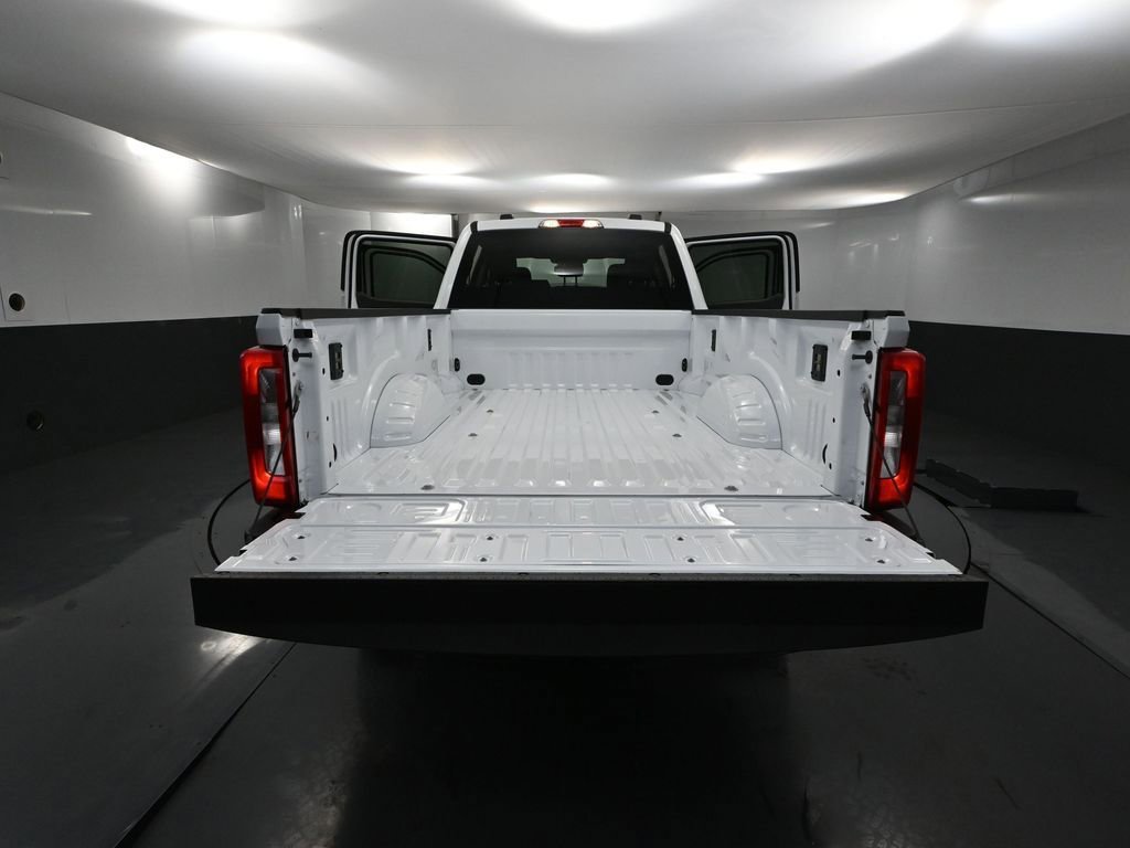 Used 2023 Ford F350 XLT w/ FX4 Off-Road Package image 39
