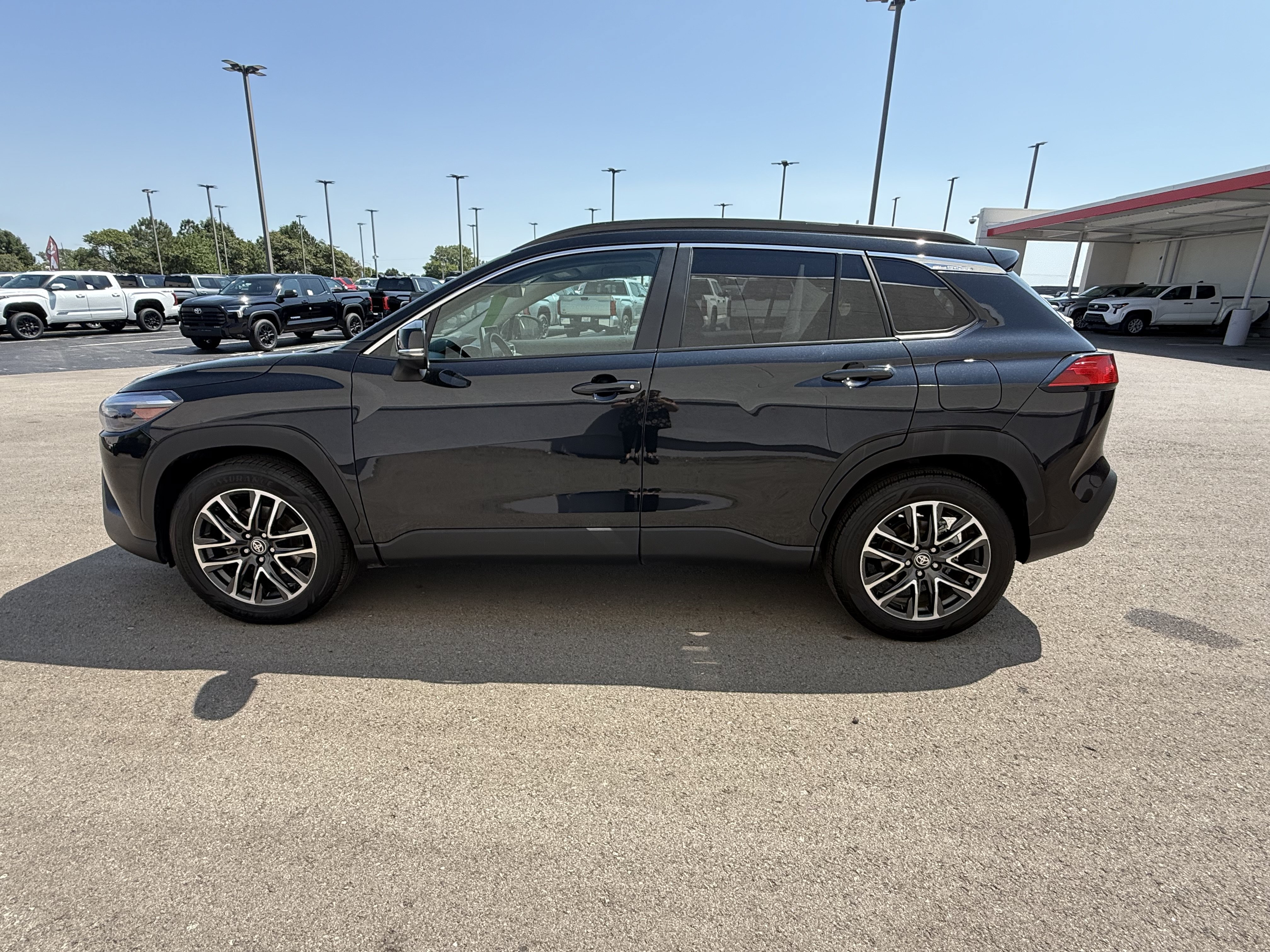 Certified 2026 Toyota Corolla Cross XLE FWD image 21