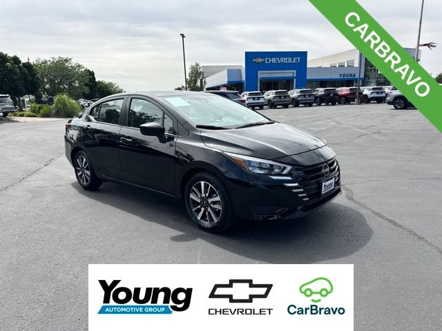 Used 2025 Nissan Versa SV FWD image 1