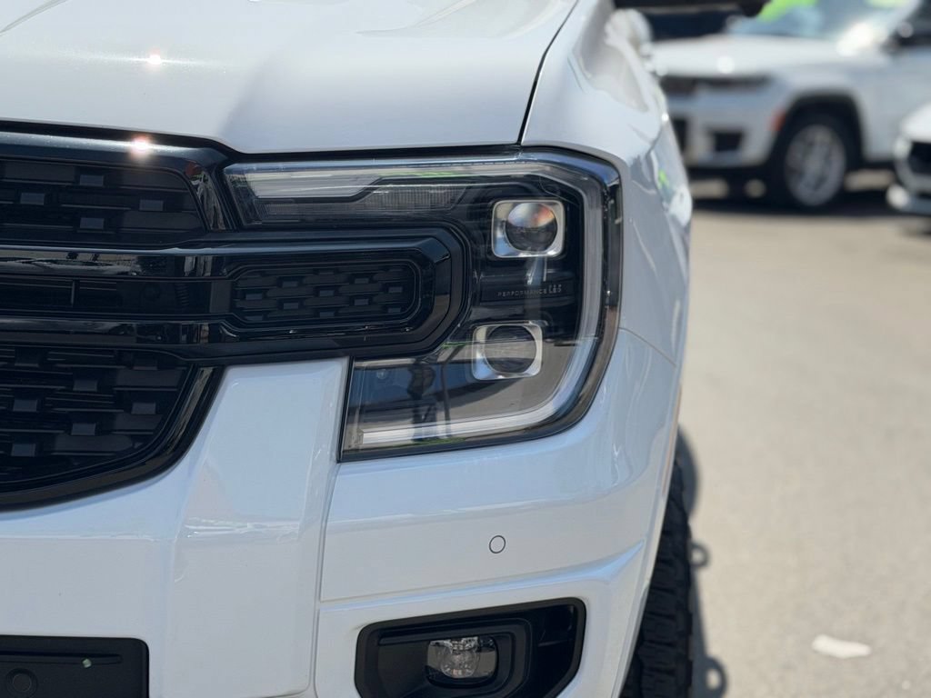 Certified 2025 Ford Ranger Lariat w/ Black Appearance Package AWD/4WD image 8