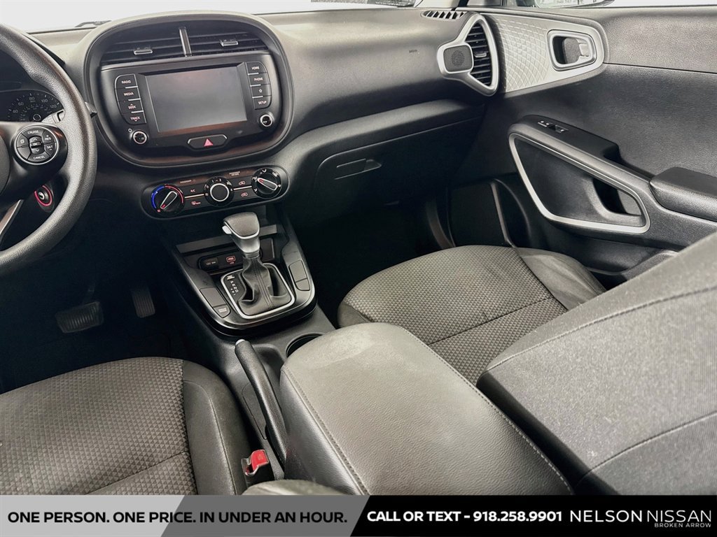 Used 2020 Kia Soul LX FWD image 21