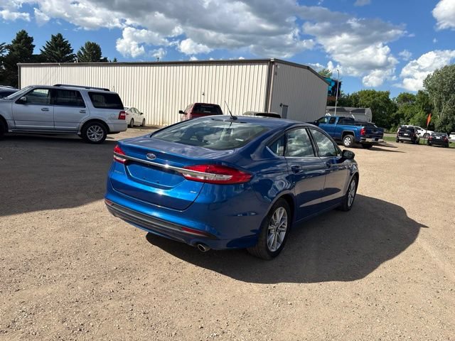 Used 2017 Ford Fusion SE FWD image 9
