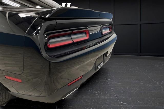 Used 2021 Dodge Challenger SXT image 30