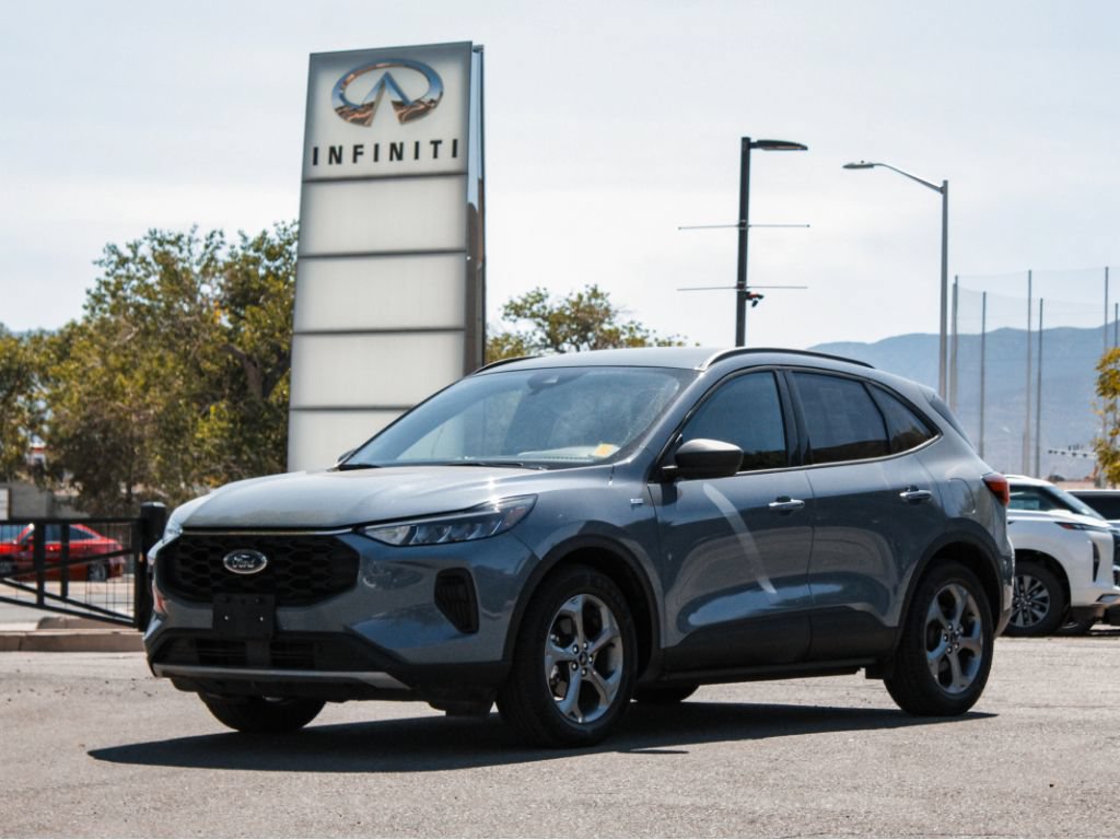 Used 2025 Ford Escape ST-Line FWD image 1
