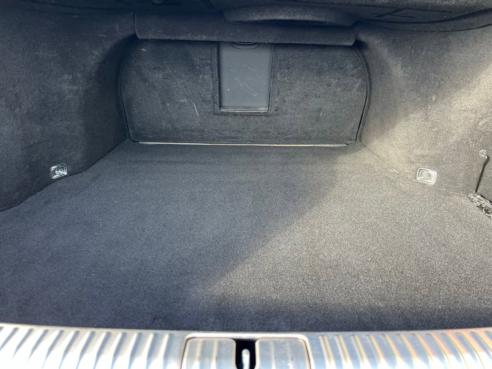 Used 2018 Genesis G90 5.0 Ultimate RWD image 21
