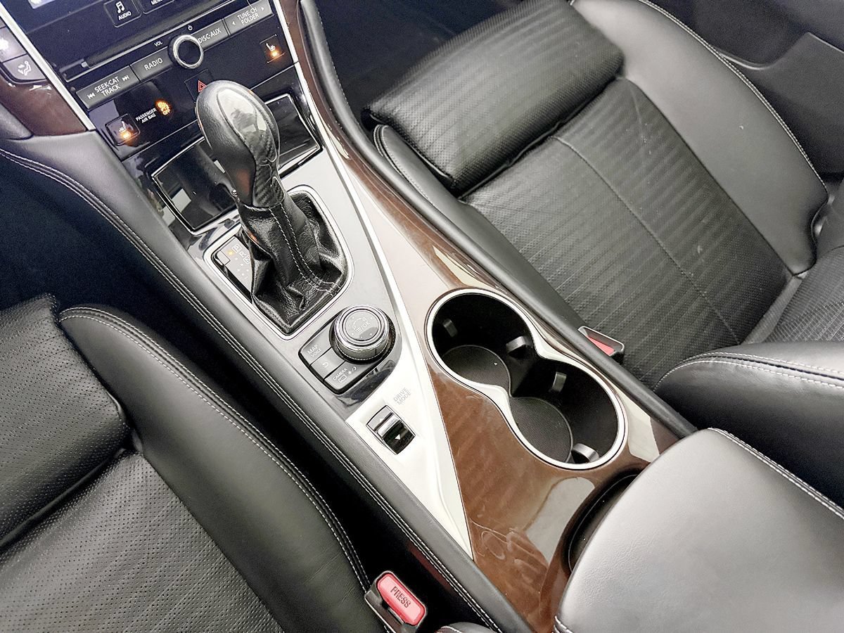 Used 2015 INFINITI Q50 w/ Deluxe Touring Package RWD image 66