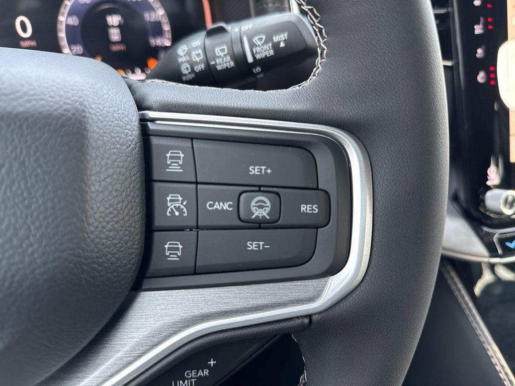 New 2026 Jeep Grand Wagoneer L 4WD image 25