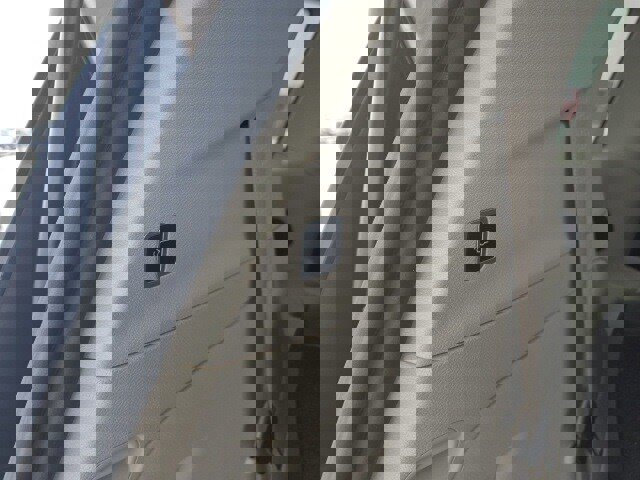 Used 2017 Chrysler Pacifica Touring-L w/ Tire & Wheel Group image 5