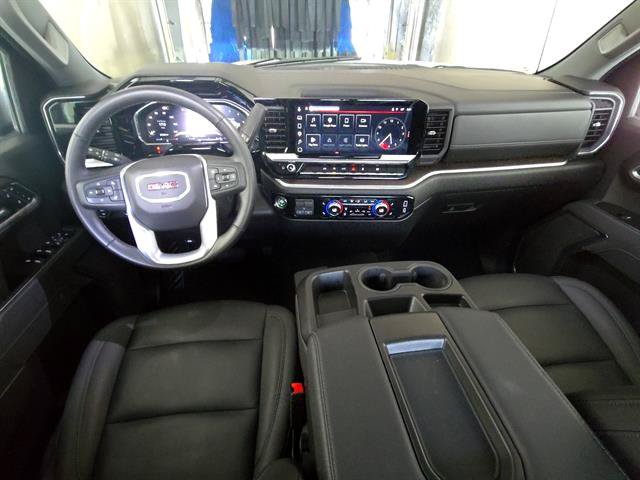 Used 2026 GMC Sierra 1500 SLT AWD/4WD image 9