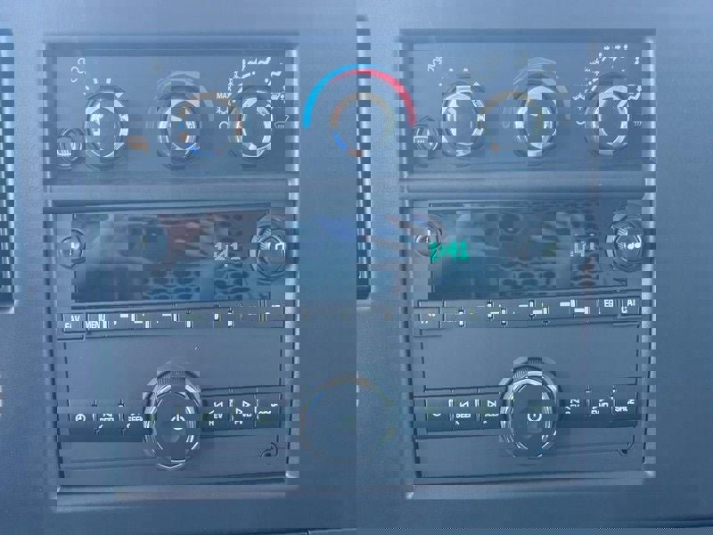 Used 2025 Chevrolet Express 2500 w/ Driver Convenience Package image 16