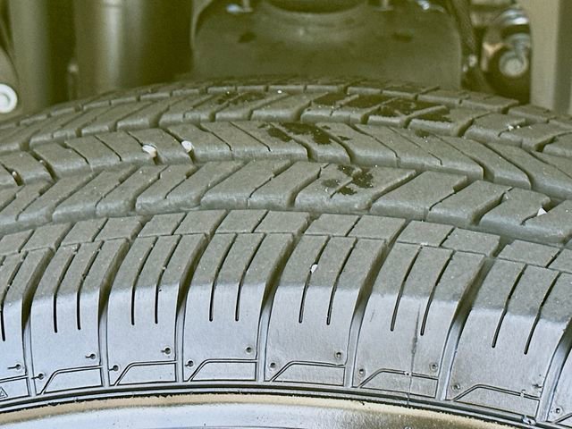 Used 2024 Jeep Gladiator Sport image 32