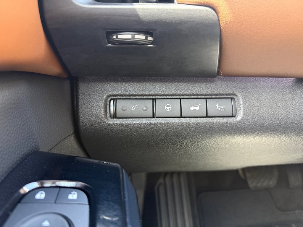 New 2026 Nissan Pathfinder Platinum w/ Cargo Package FWD image 24