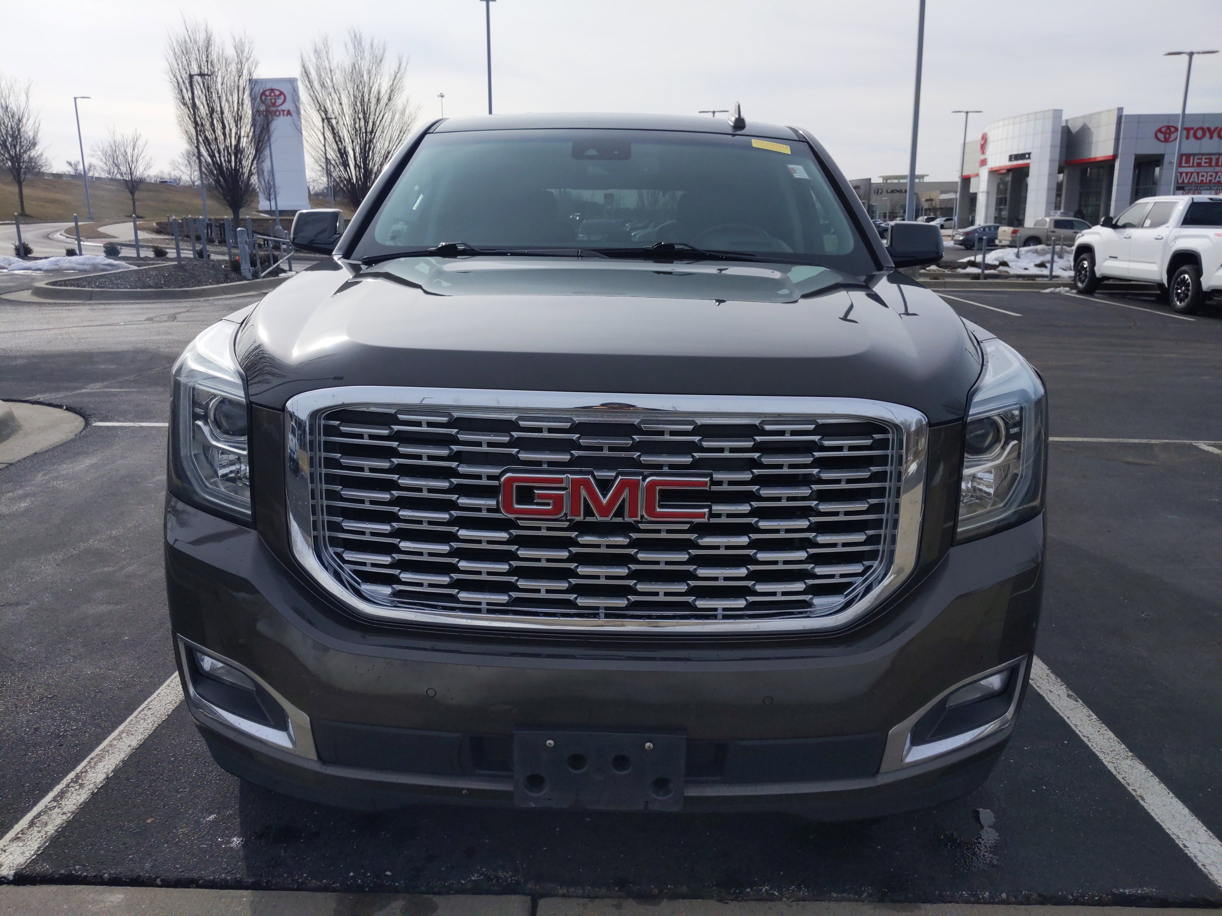 Used 2019 GMC Yukon Denali w/ Denali Ultimate Package image 3
