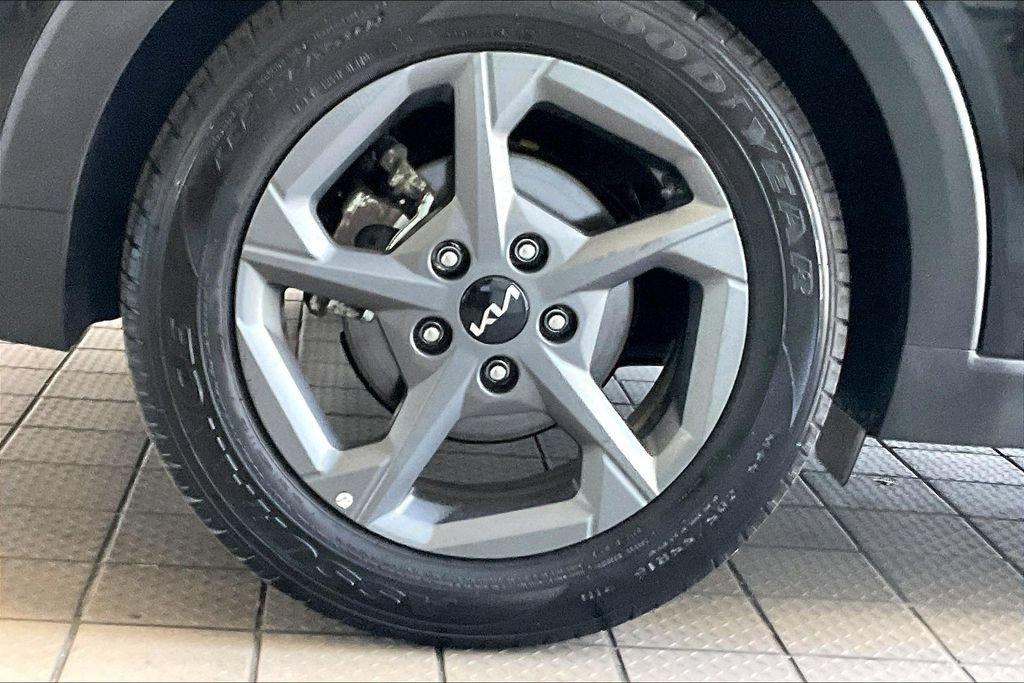 Used 2025 Kia K4 FWD image 38