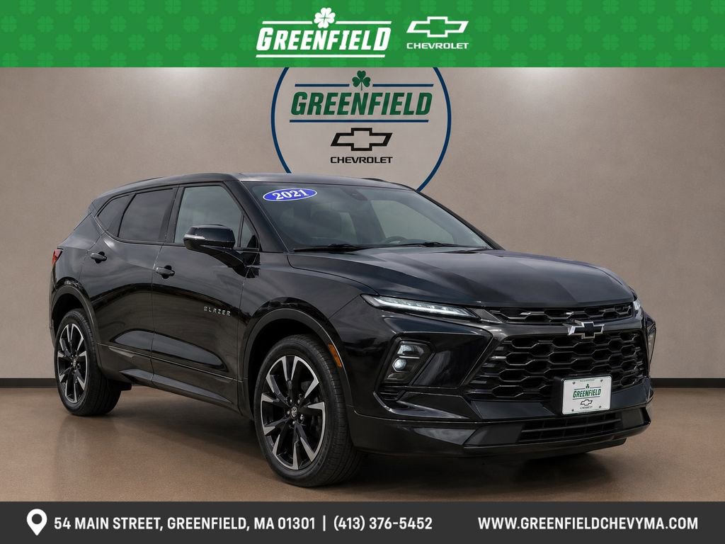 Used 2025 Chevrolet Trax RS w/ Sunroof Package FWD image 1