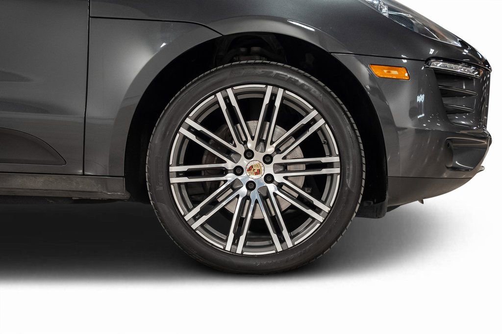 Used 2017 Porsche Macan image 30