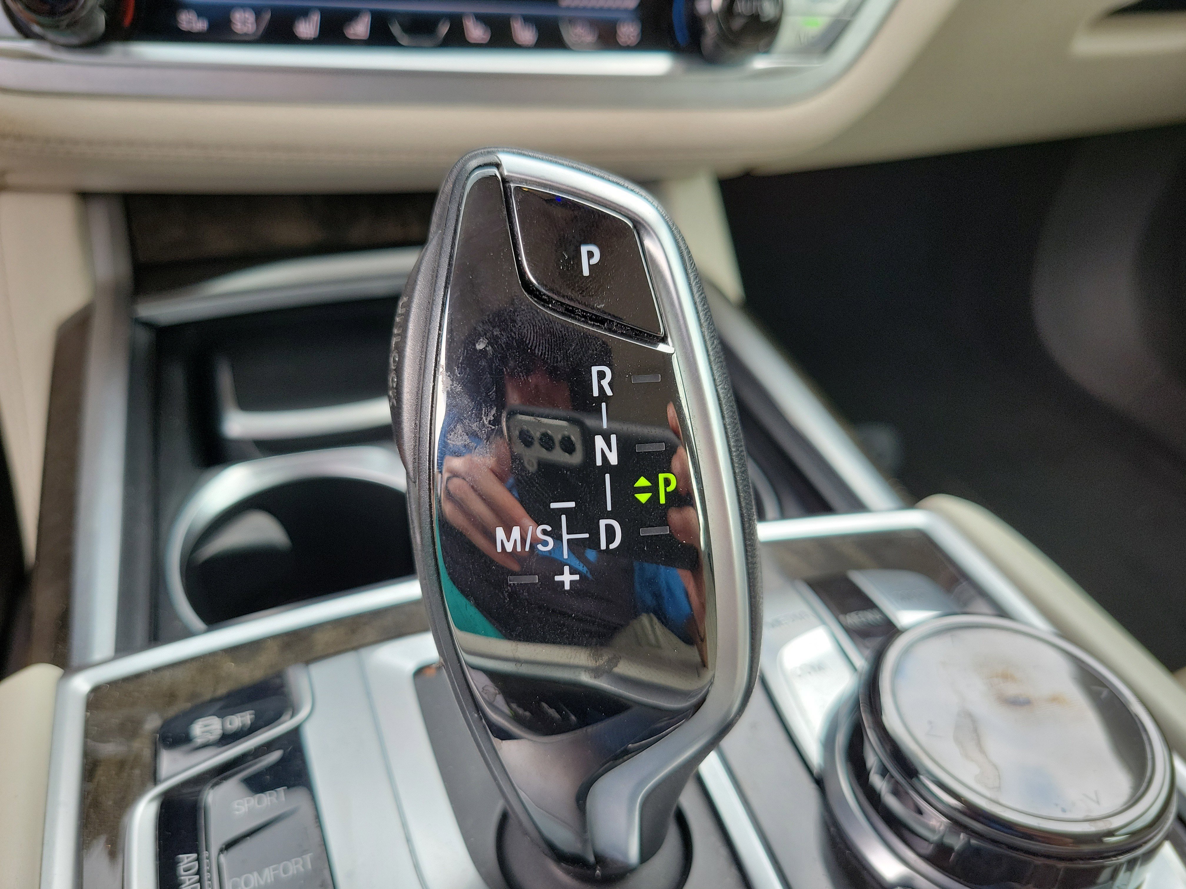 Used 2018 BMW 750i xDrive image 26