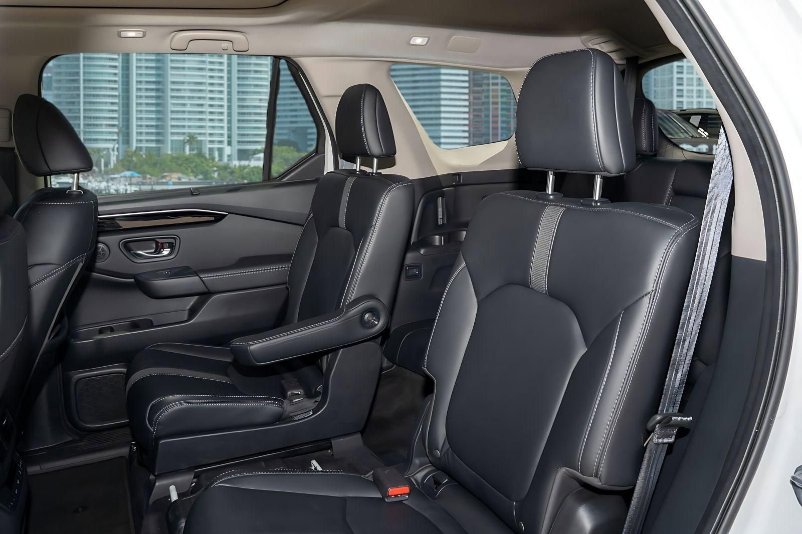 Certified 2023 Honda Pilot Touring image 20