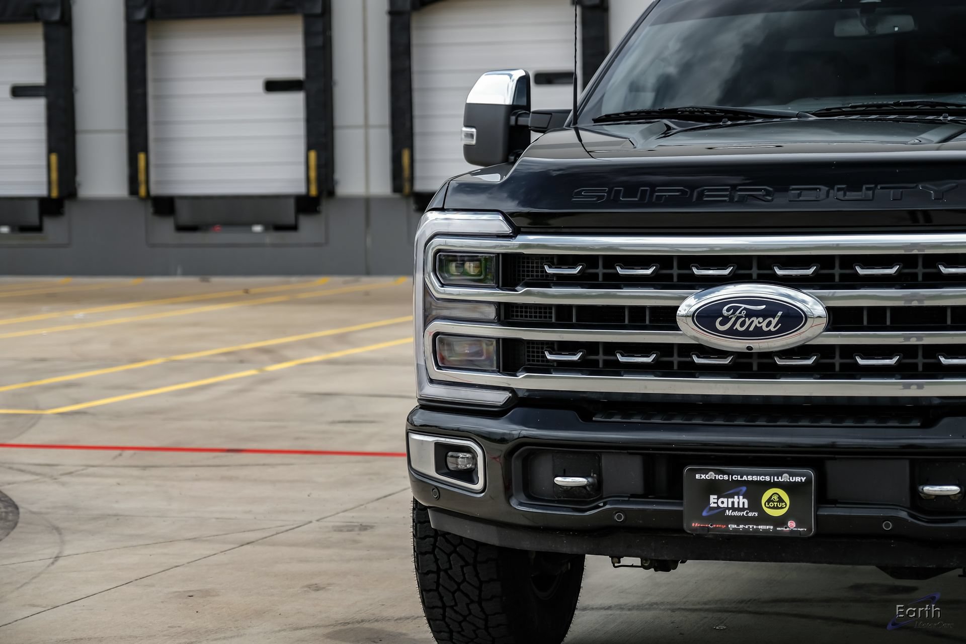 Used 2024 Ford F350 Platinum w/ Tremor Off-Road Package AWD/4WD image 29