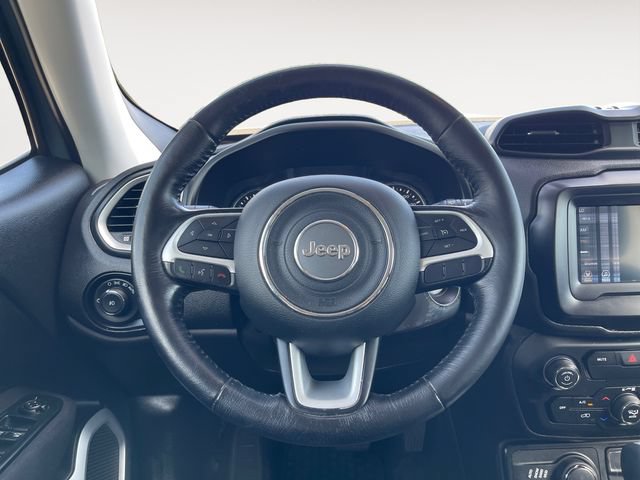 Used 2018 Jeep Renegade Latitude w/ Cold Weather Group AWD/4WD image 12
