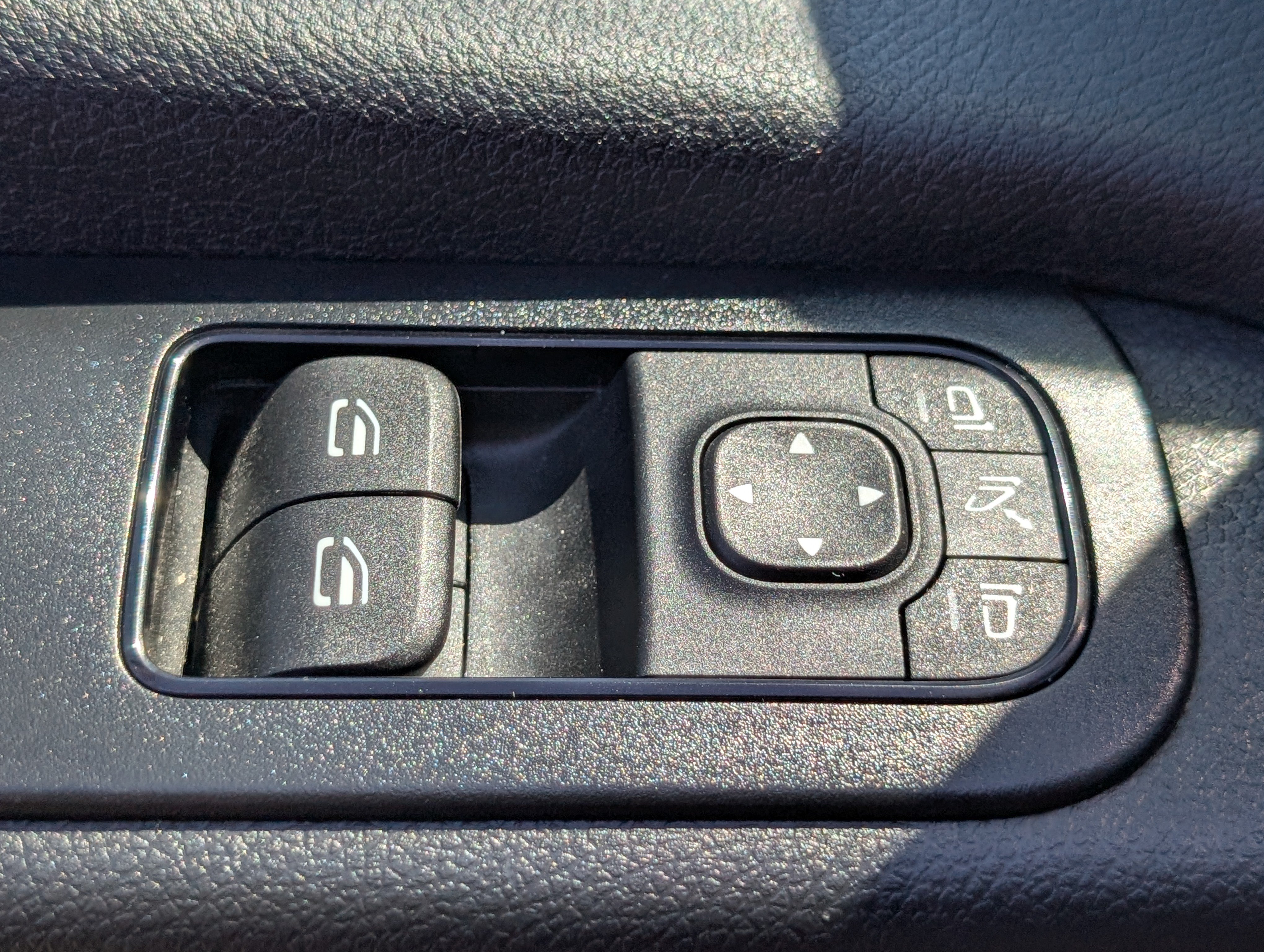 Used 2025 Mercedes-Benz Sprinter 2500 image 18