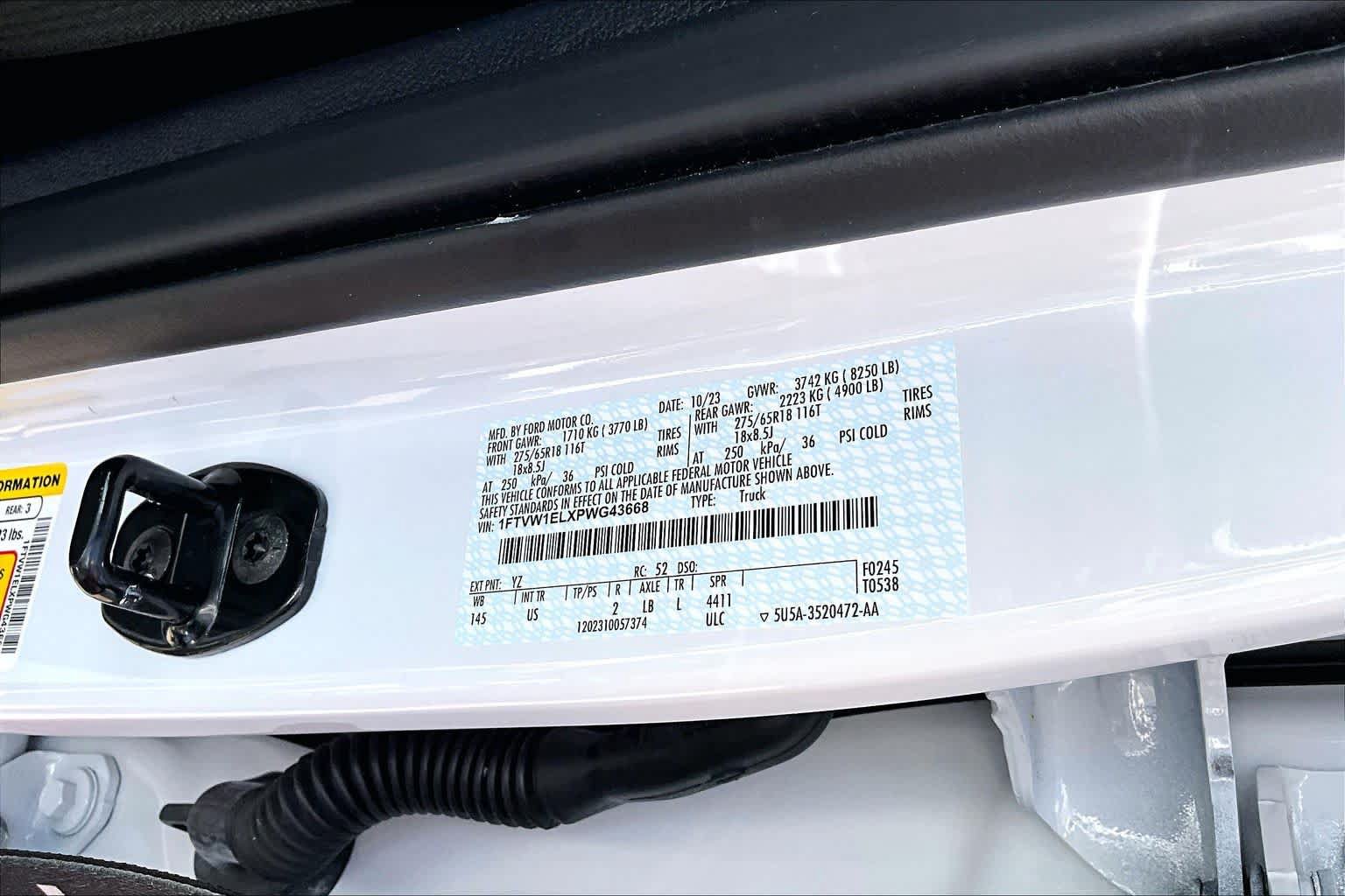 Used 2023 Ford F150 Lightning XLT AWD/4WD image 33