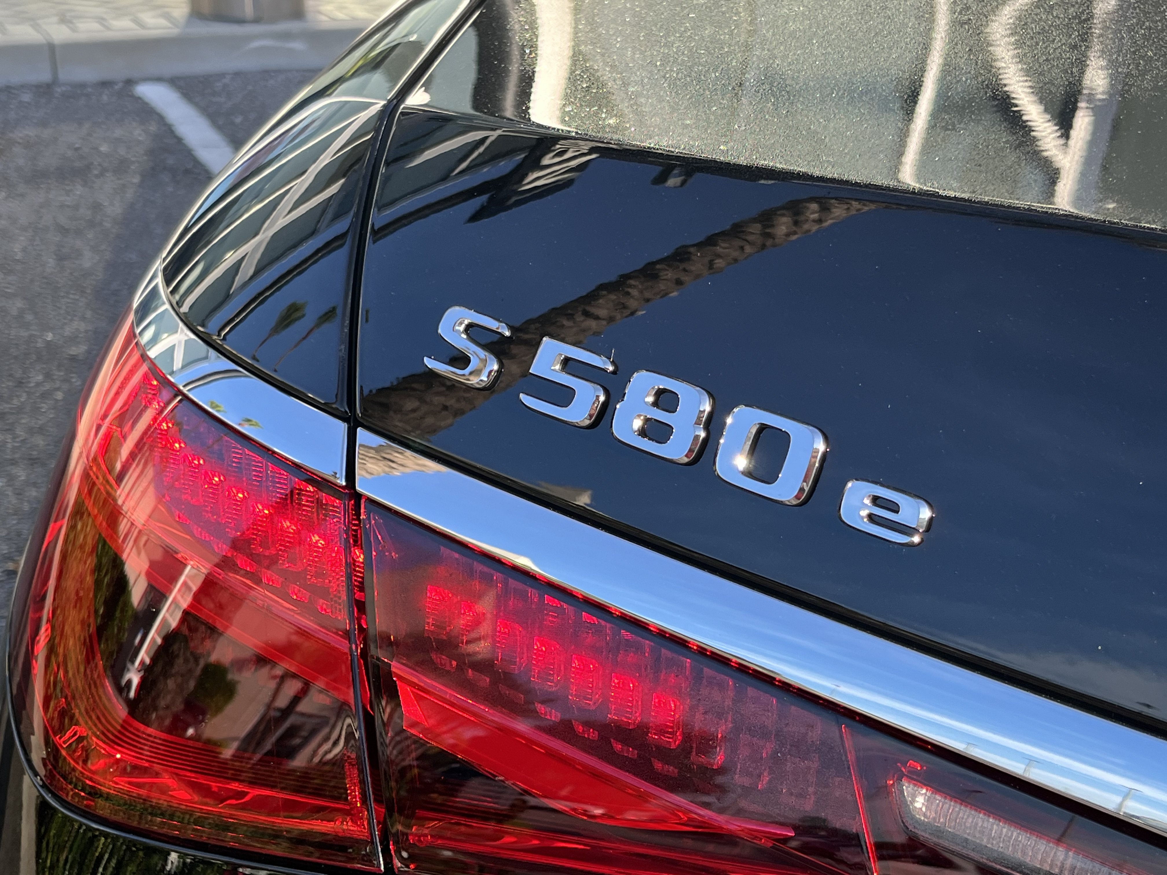 New 2026 Mercedes-Benz S 580e 4MATIC Sedan image 6