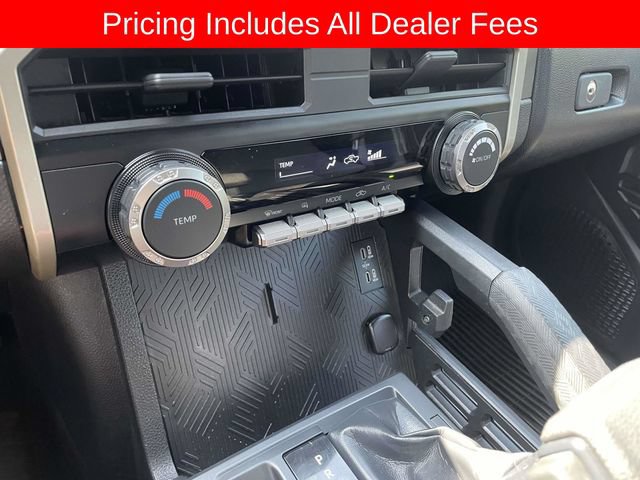 Used 2024 Toyota Tacoma SR5 AWD/4WD image 32