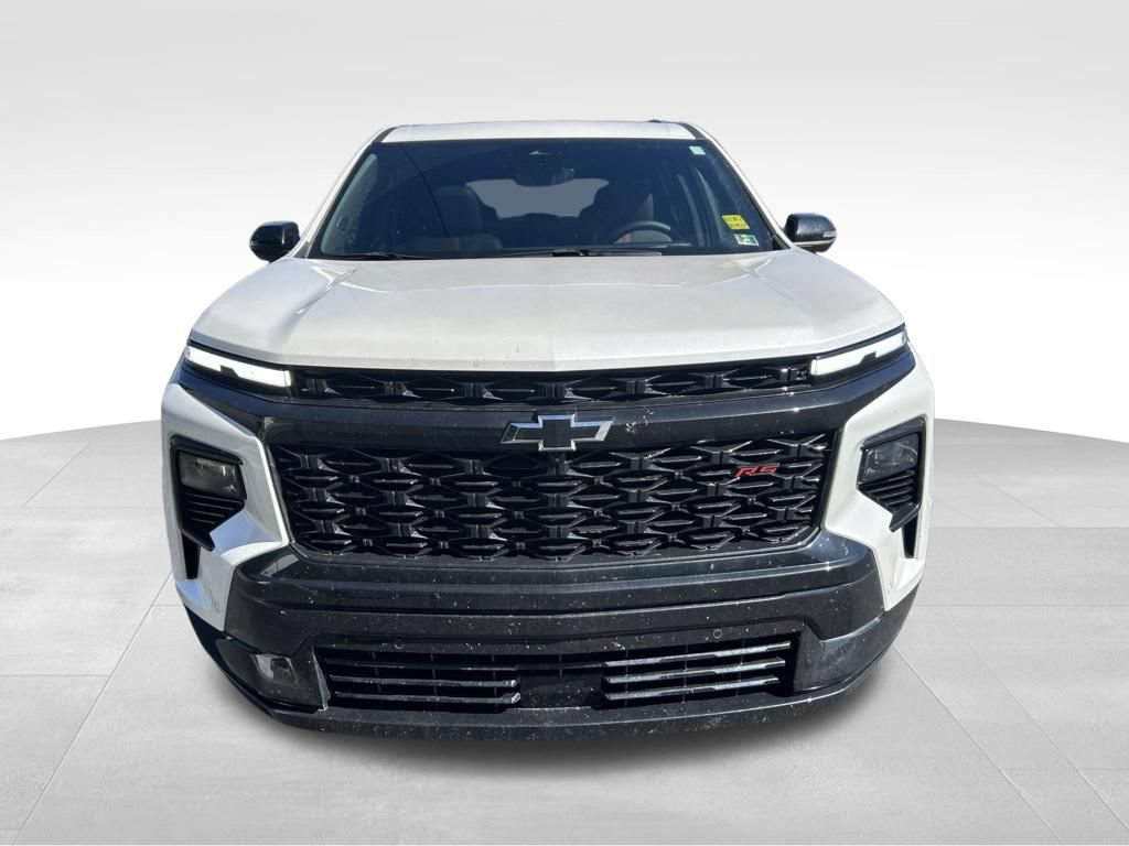 Used 2025 Chevrolet Traverse RS w/ LPO, Floor Liner Package AWD/4WD image 8
