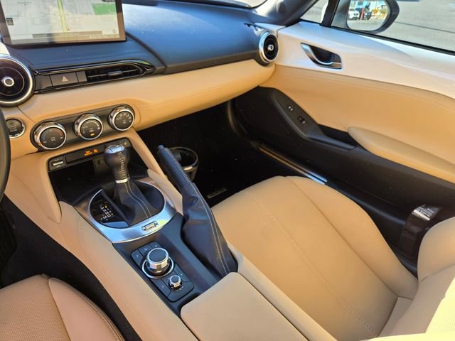 Used 2025 MAZDA MX-5 Miata RF Grand Touring w/ Weather Package image 17