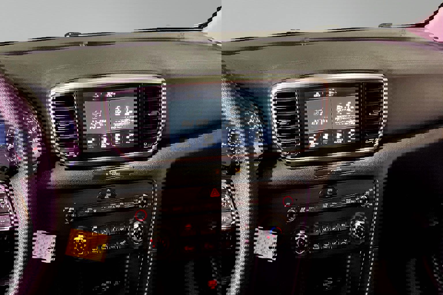 Used 2022 Kia Sportage LX image 9