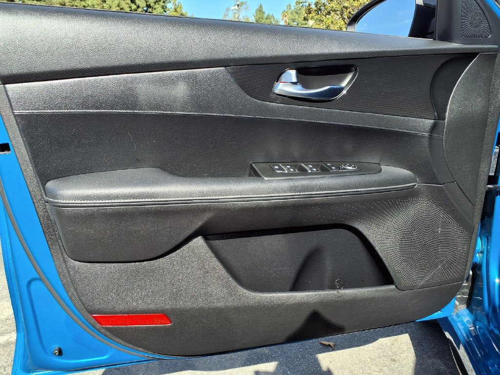 Certified 2023 Kia Forte GT-Line w/ GT-Line Technology Package FWD image 15