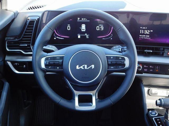 Used 2025 Kia Sportage EX image 22