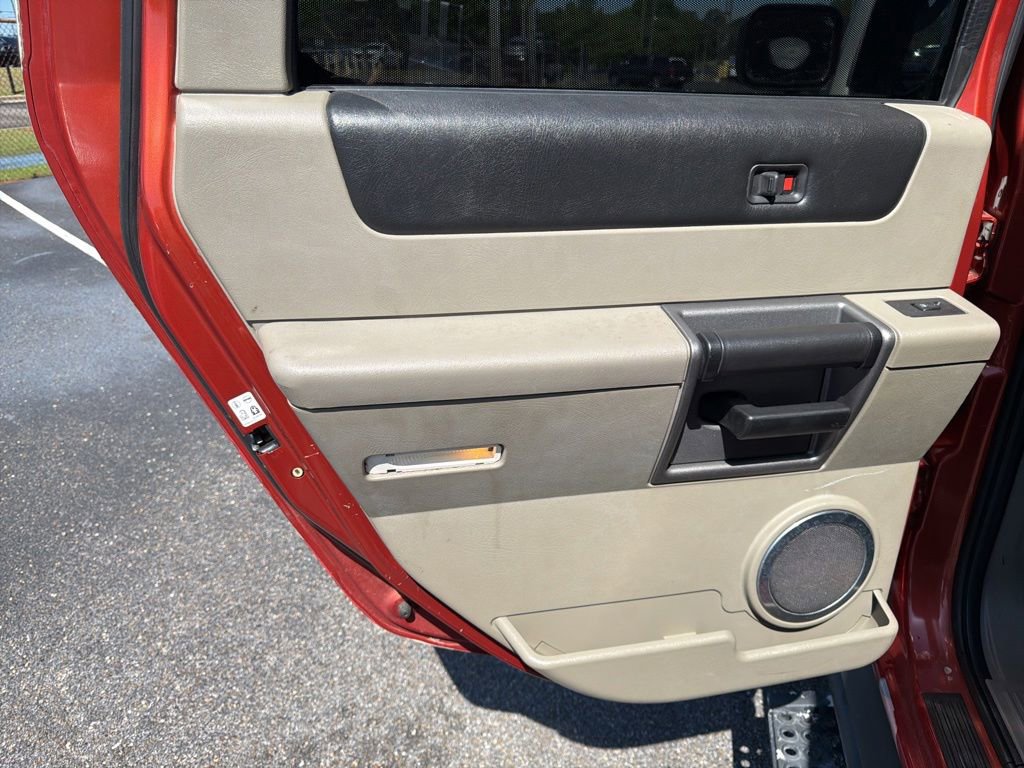 Used 2004 HUMMER H2 w/ Preferred Equipment Group AWD/4WD image 12