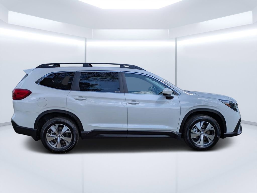 Used 2025 Subaru Ascent Premium AWD/4WD image 2