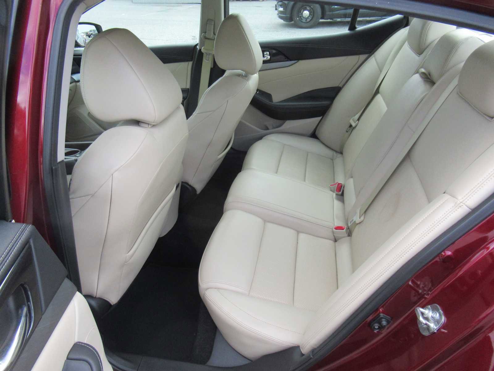 Used 2018 Nissan Maxima 3.5 SV image 16