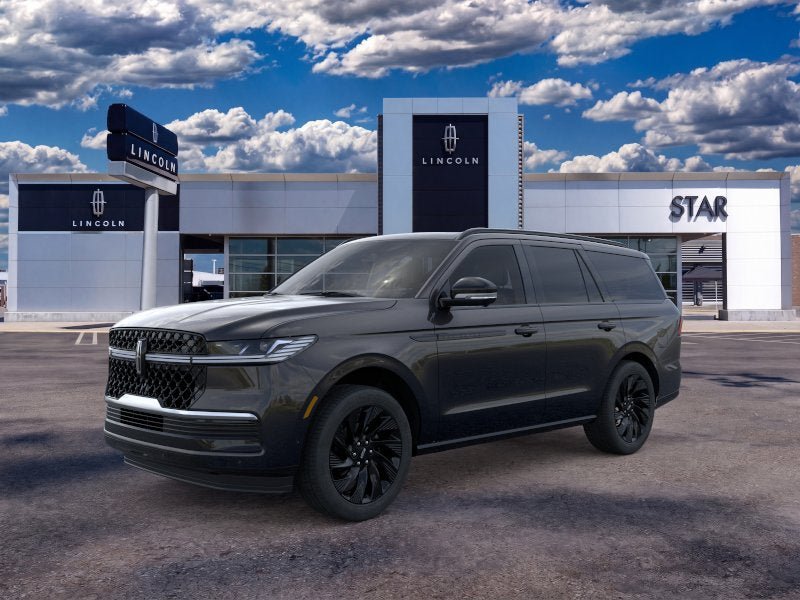 New 2026 Lincoln Navigator Reserve w/ Jet Appearance Package AWD/4WD image 1