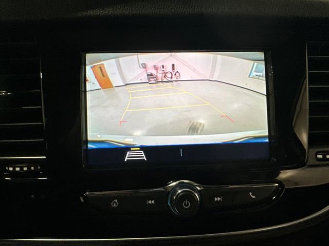 Certified 2022 Buick Encore Preferred w/ Safety Package image 17