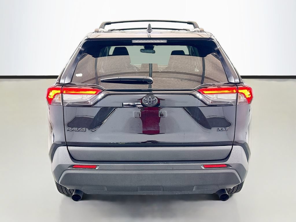 Used 2025 Toyota RAV4 XLE Premium FWD image 6