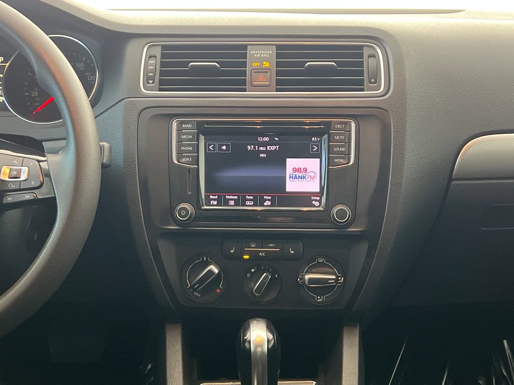 Used 2016 Volkswagen Jetta SE FWD image 20