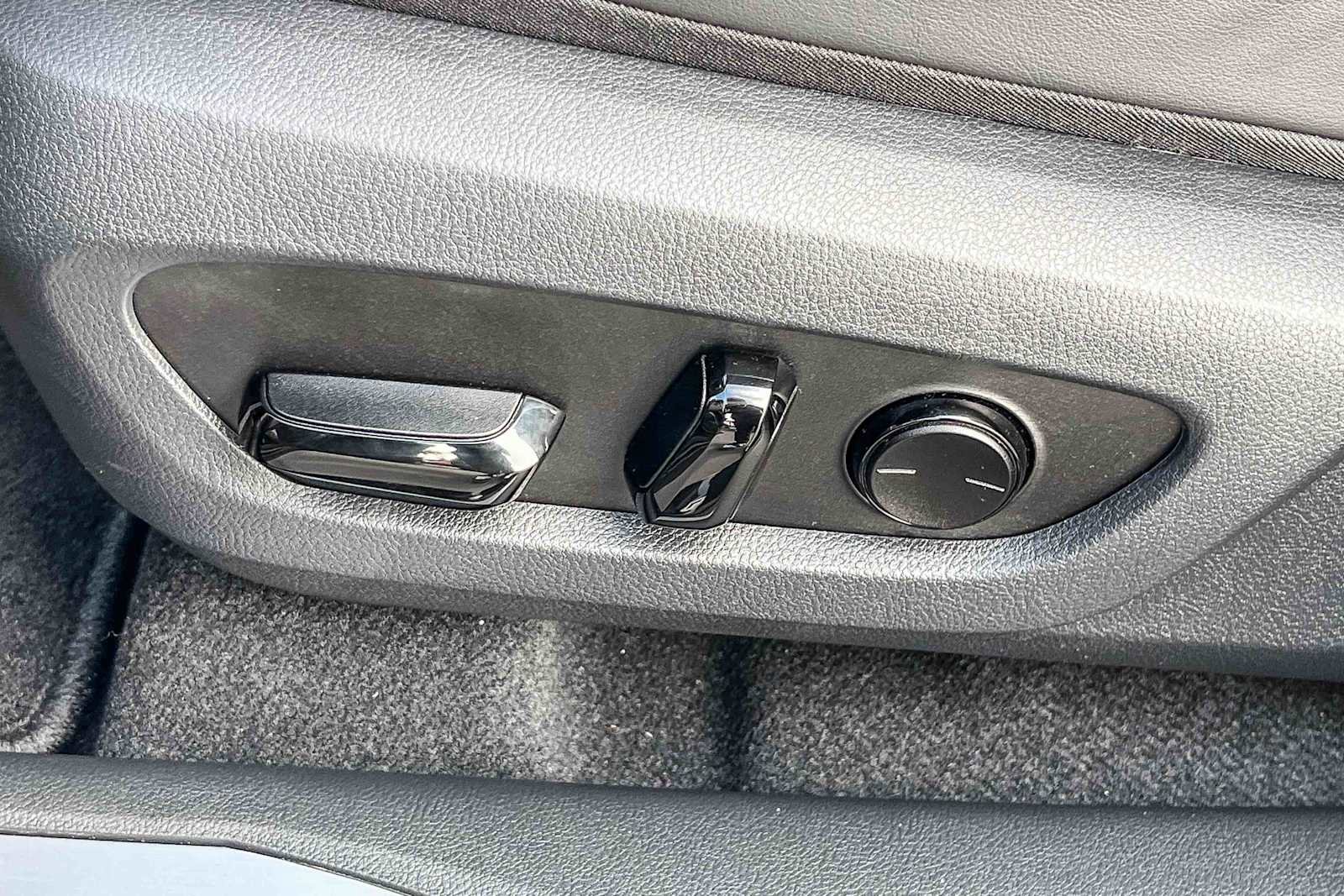 Certified 2025 Lexus RX 350 FWD w/ Technology Package image 21